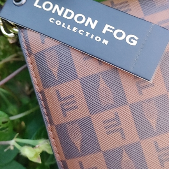 London Fog purse - Picture 3 of 8